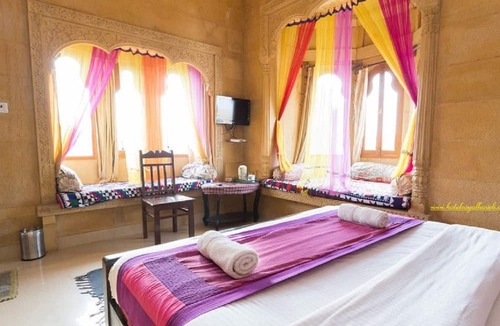 Amar Sagar Pol Hotel | Hotel Royal Haveli