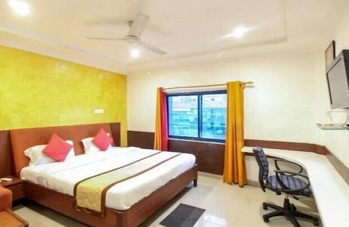 Charbagh Hotel | Monarch Inn
