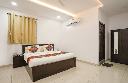 Hyderabad Hotel | Fabhotel Skycity