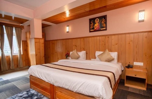 Lachung Hotel | Verdant The Vintage