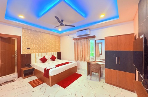 Puri Hotel | Puri Hotel Shri Sudama on Seven Hills Rd