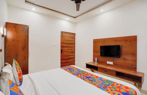 Kanpur Hotel | Fabhotel South Town - Near Govindpuri Railway Junction
