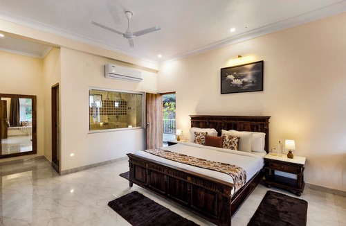 Bedla Villa | ELIVAAS Mandovar 4Room with Common Pool