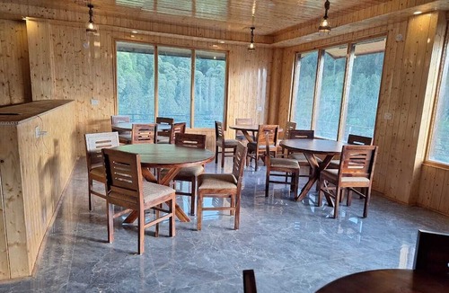 Shangarh Hotel | Devine Hill
