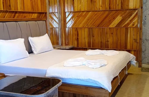 Neora Hotel | Green Touch Doors