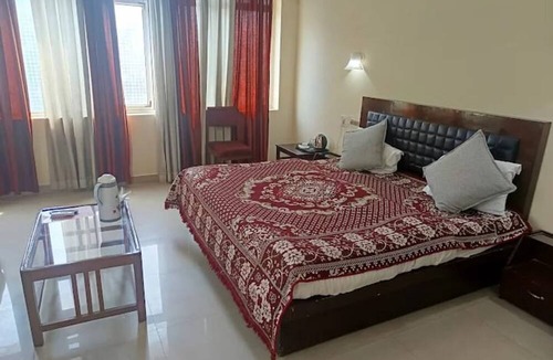 Naugarh Hotel | Hotel Satkar Palace Moradabad