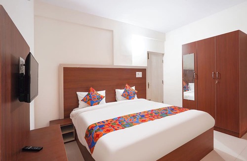 Whitefield Hotel | FabHotel Athiti Residency- Marathahalli