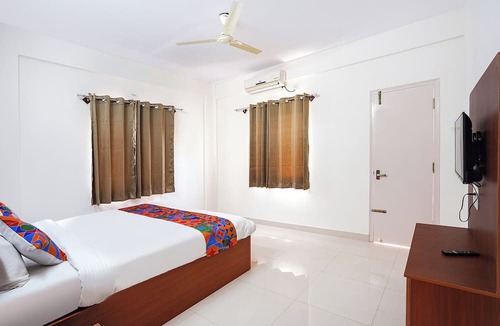 Whitefield Hotel | FabHotel Athiti Residency- Marathahalli