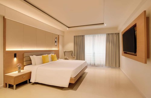 Ellis Bridge Hotel | Regenta Place CG Road