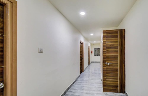 LB Nagar Hotel | FabHotel Che Sigma - Nr. LB Nagar Metro Station
