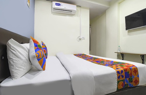 Indore Hotel | FabHotel BR Green, Mahalaxmi Nagar