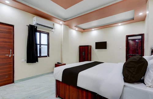 Kanpur House | Collection O Kanpur Domestic Airport