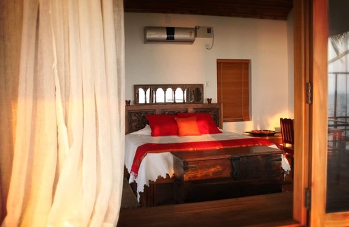 Kuzhuppilly Hotel | 36 Palms Boutique Retreat
