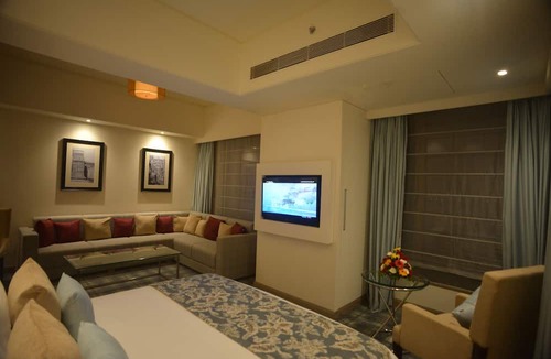 Bhavnagar Hotel | Efcee Sarovar Premiere Bhavnagar