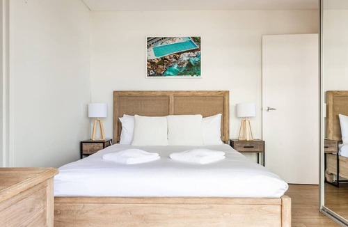 Bondi Beach Apartment | Bondi Beachfront Lifestyle Ocean Views and Parking