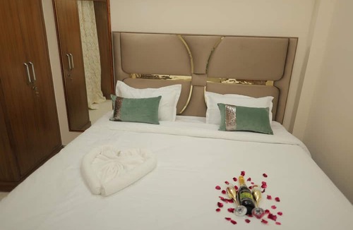 Pashim Vihar Villa | Rama Guest House | Private Jacuzzi | 5 Bedroom | Luxury Stay
