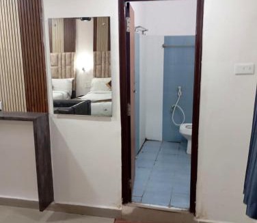 Benz Circle Hotel | Hotel Sai Capital