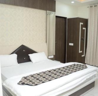 Mau Hotel | Gitanjali Hotel