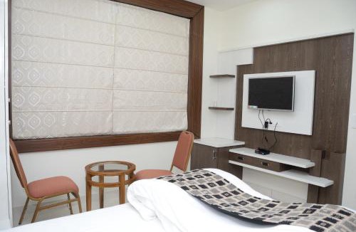 Mau Hotel | Gitanjali Hotel