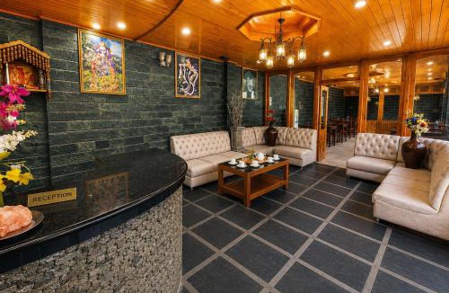 Vashist Hotel | The Four Season Hotel & Resort, Manali - A Boutique Wellness Hotel Manali