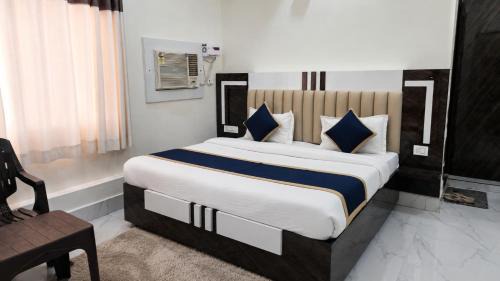 Vrindavan Hotel | The Grand Girivar Vrindavan # Lavis & Luxury Rooms #