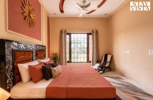 Gurugram Villa | StayVista at Sunrise Manor with Pool and Lawn