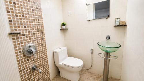 Paharganj Hotel | Smyle Inn - Comfortable Value Stay near New Delhi Railway Station - since 1998