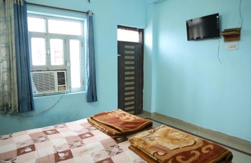 Sakrai Hotel | Shree Krishna Hotel & Restraunt