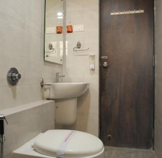 Dwarka Hotel | Hotel Vraj Inn
