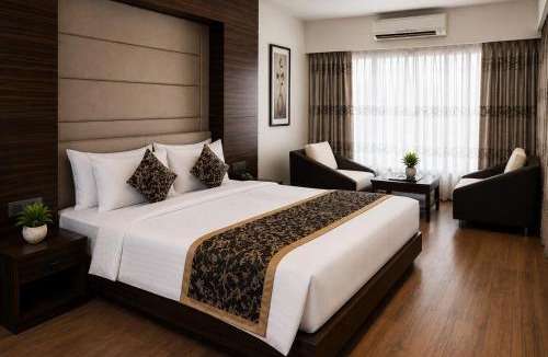 Jalgaon Hotel | The Regaal - 5 mins from Railway Station