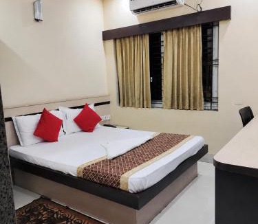 Bhubaneshwar House | Hotel TRUMPH INN, Front Of Railway Station With Lift & Wifi Facility
