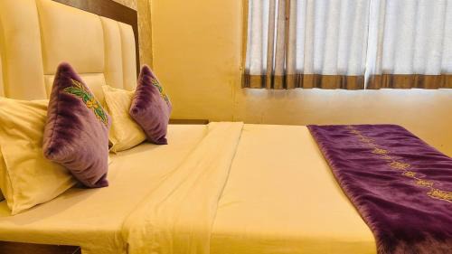 Taj Ganj Hotel | Hotel The Grand Shelter Elite Most Luxury Air Condition Rooms With Free Parking And Wifi ! Highly Recommended Hotel Near Taj Mahal