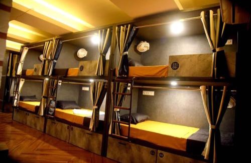 Ahmedabad City Centre Hostel | Charyana Heights Ac Dormitory