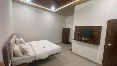 Matheran House | The Byke Retreat - Laxmi Resort - Pan India Pure Veg Hotel Chain