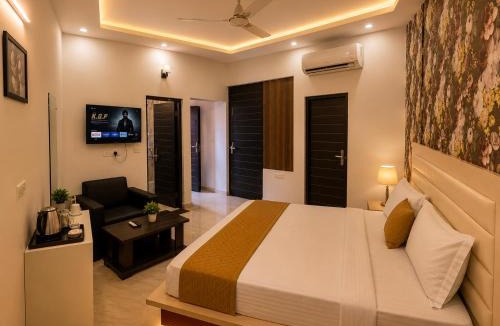 South West Hotel | Hotel Bell Montana Stay Near International Delhi Airport- Free Airport Up & Drop