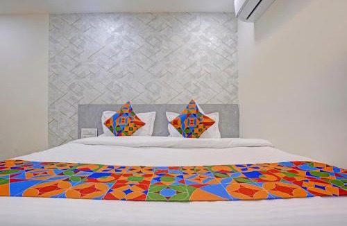 Ahmedabad Hotel | FabHotel Sky Inn I