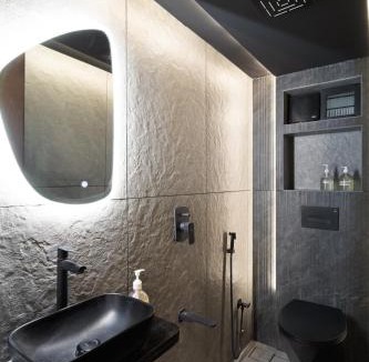 Pali Hill Apartment | Amber 1BHK in Khar W by Square One Stays