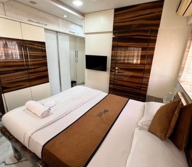 Prabhadevi Apartment | Pinaki Comfort Stay