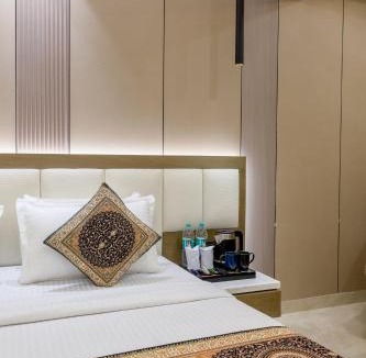 Paharganj Hotel | Holiday Homez, City Centre with Free Airport & Train Station Pickup