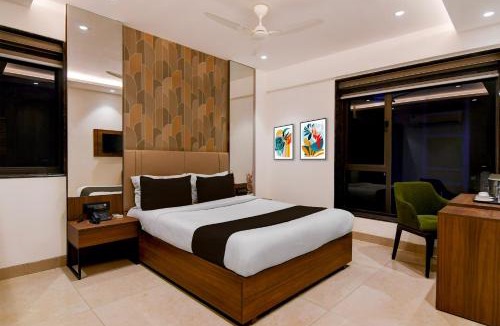 New Town Hotel | Super Townhouse Oak DLF Newtown Bus Terminal