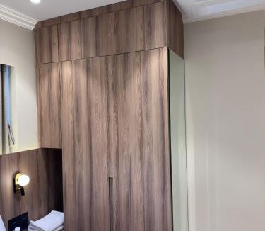 Khar Apartment | Rudraya Homes - Cozy Premium Serviced Apartments Khar - next to Bandra