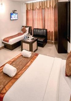 Agra Hotel | Goyal Hotelirs - Hotel Tara Palace near Tajmahal east gate, Agra