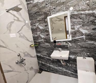 Anjar Hotel | Rudra BNBF