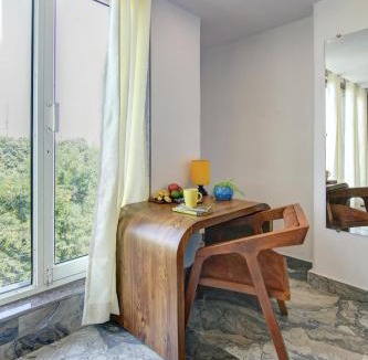 Vaishali Hotel | Hotel The Emporio Grand 5 Mints walking from Vaishali Metro Station