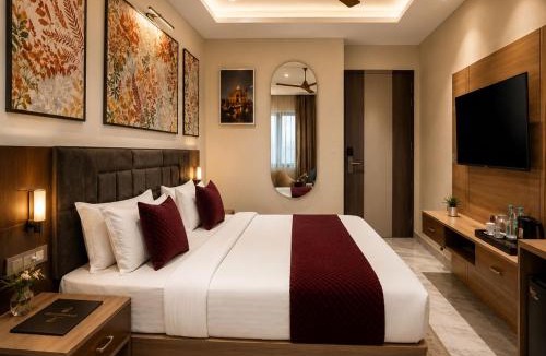 South West Hotel | The King Plaza