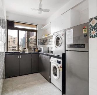 Khar Apartment | Mezzo Pvt 3BHK in Bandra by SquareOne Stays