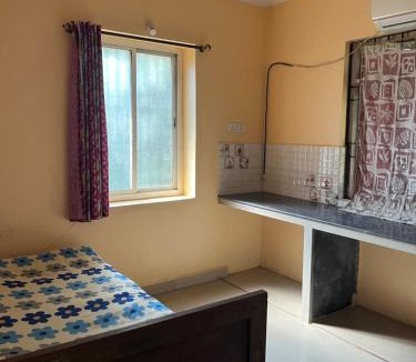 Ponda Bed & Breakfast | SOMNATH Share House