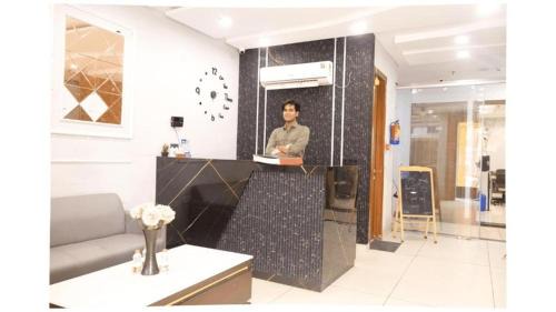 Indirapuram Hotel | Hotel Golden Grand - A Corporate Suite Near Sector 62 Noida