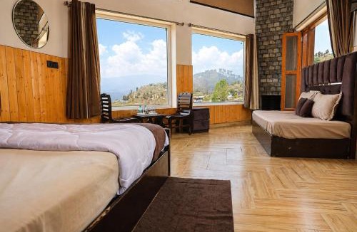 Tehri Range House | Hotel Amadeus