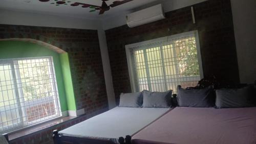 Courtallam Hotel | Five Falls RAMANA VILLA